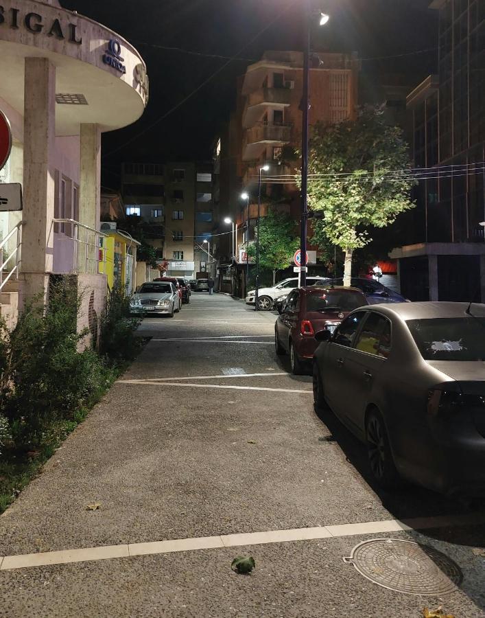 Tirana City Center Apartment 외부 사진